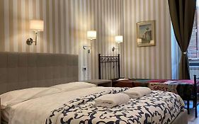 Rome Orange Inn